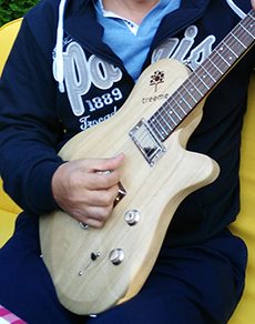 Electric guitar made of paulownia wood